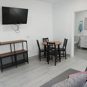 https://open-patio.adeje-hotels.com