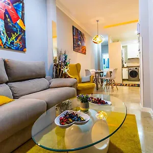 https://simplyhosted-lupe-caleta-beach.hotelsincadiz.net